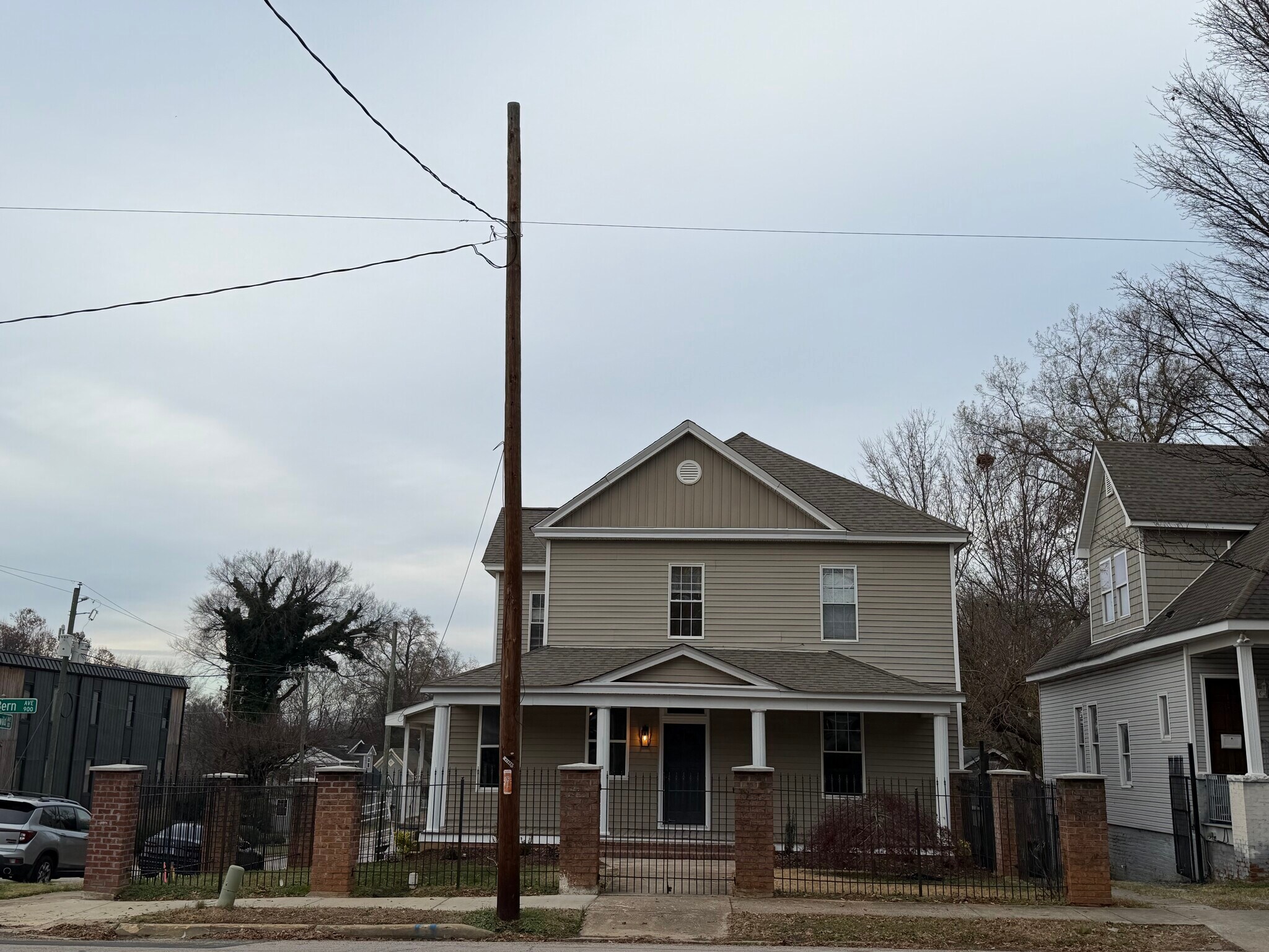 903 New Bern Ave, Raleigh, NC à louer Photo principale- Image 1 de 3