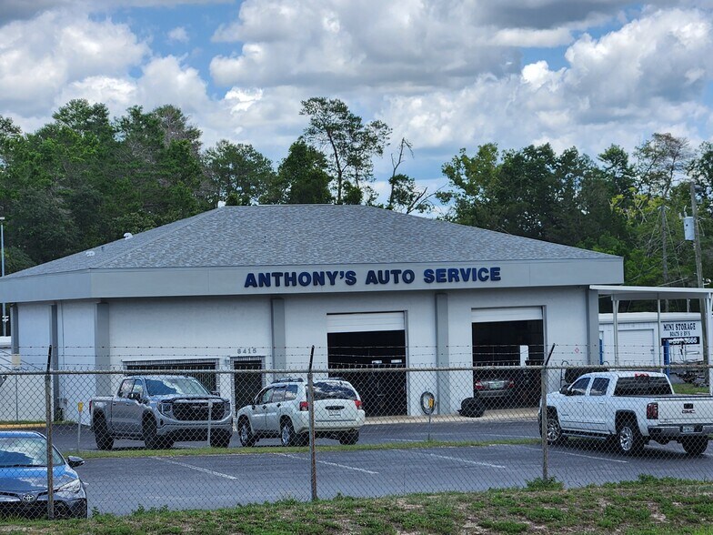 8415 Cortez Blvd, Weeki Wachee, FL à vendre - Photo du bâtiment - Image 1 de 12