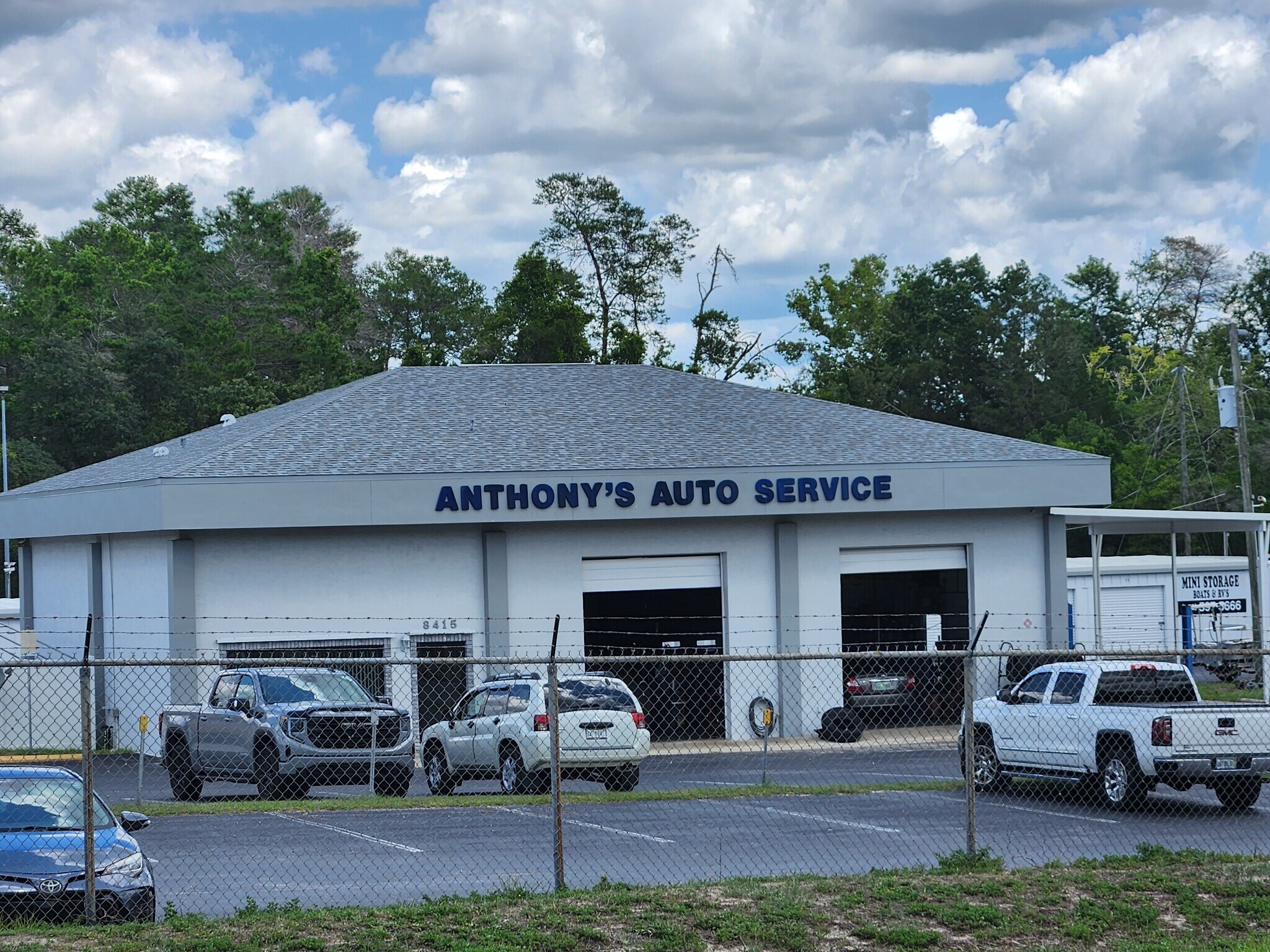 8415 Cortez Blvd, Weeki Wachee, FL à vendre Photo du bâtiment- Image 1 de 13