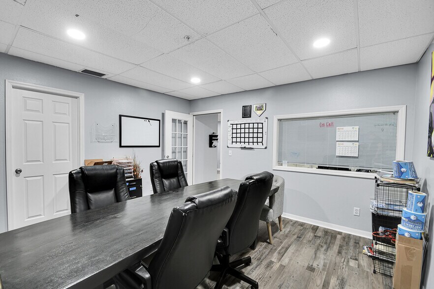 12165 Metro Pky, Fort Myers, FL à louer - Photo du bâtiment - Image 2 de 34