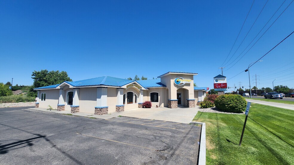 2550 S 25th E, Idaho Falls, ID à vendre - Photo du bâtiment - Image 2 de 11