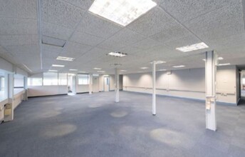 Crown Gate, Runcorn for sale Interior Photo- Image 2 of 2