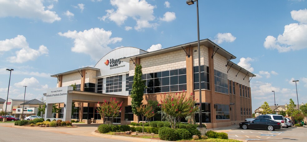 4207 W Memorial, Oklahoma City, OK à vendre - Photo du bâtiment - Image 1 de 3