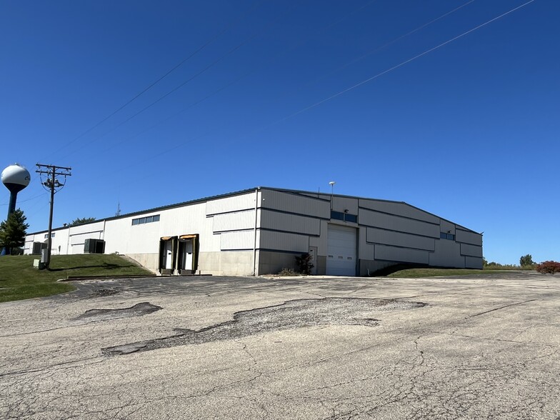 111 Industrial Drive, Cromwell, IN for lease - Primary Photo - Image 1 of 8