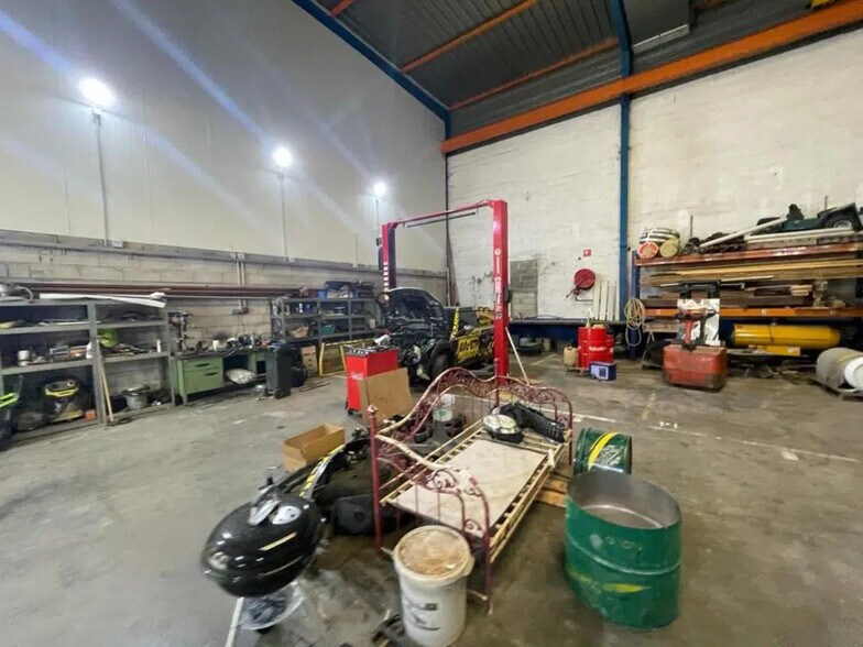 Local d'activités dans Marines à vendre - Photo intérieure - Image 3 de 8