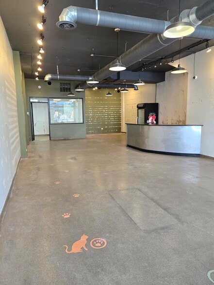 5208 N Clark St, Chicago, IL for lease - Interior Photo - Image 3 of 13