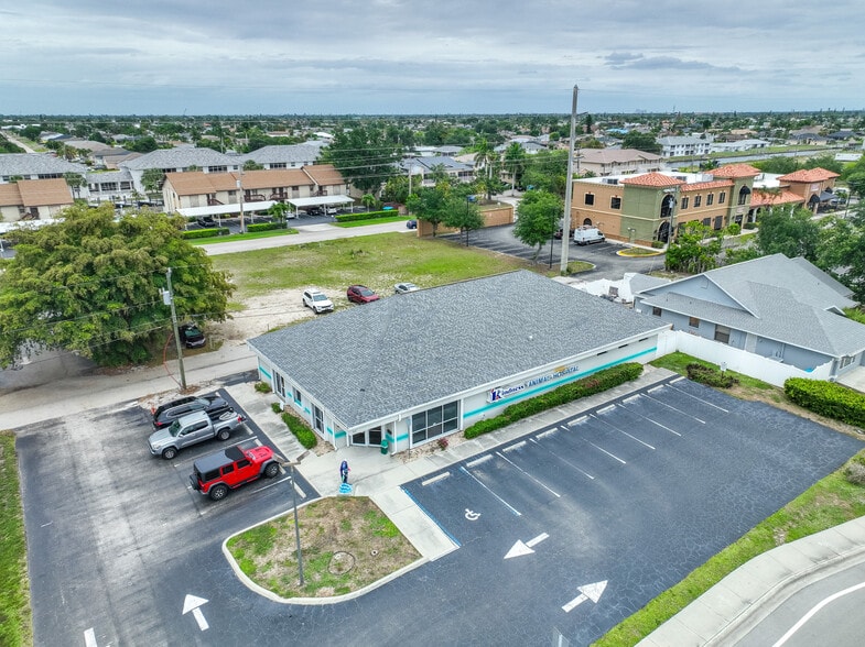 715 Cape Coral Pky, Cape Coral, FL for sale - Building Photo - Image 3 of 8