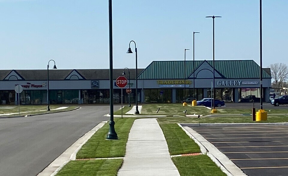 3101-3227 Northview Dr, Elkhart, IN à louer - Photo du bâtiment - Image 3 de 8