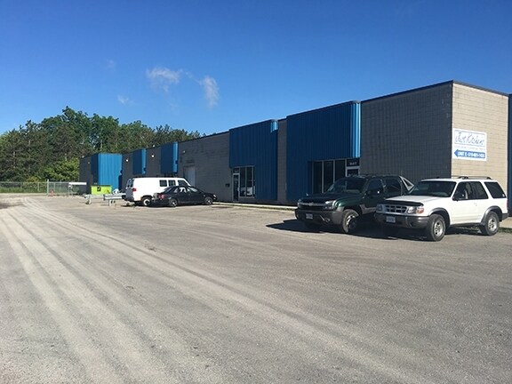 Plus de détails pour 3537 White Oak Rd, London, ON - Industriel à louer