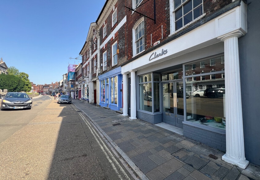 16 Market Pl, Blandford Forum for lease - Building Photo - Image 2 of 2