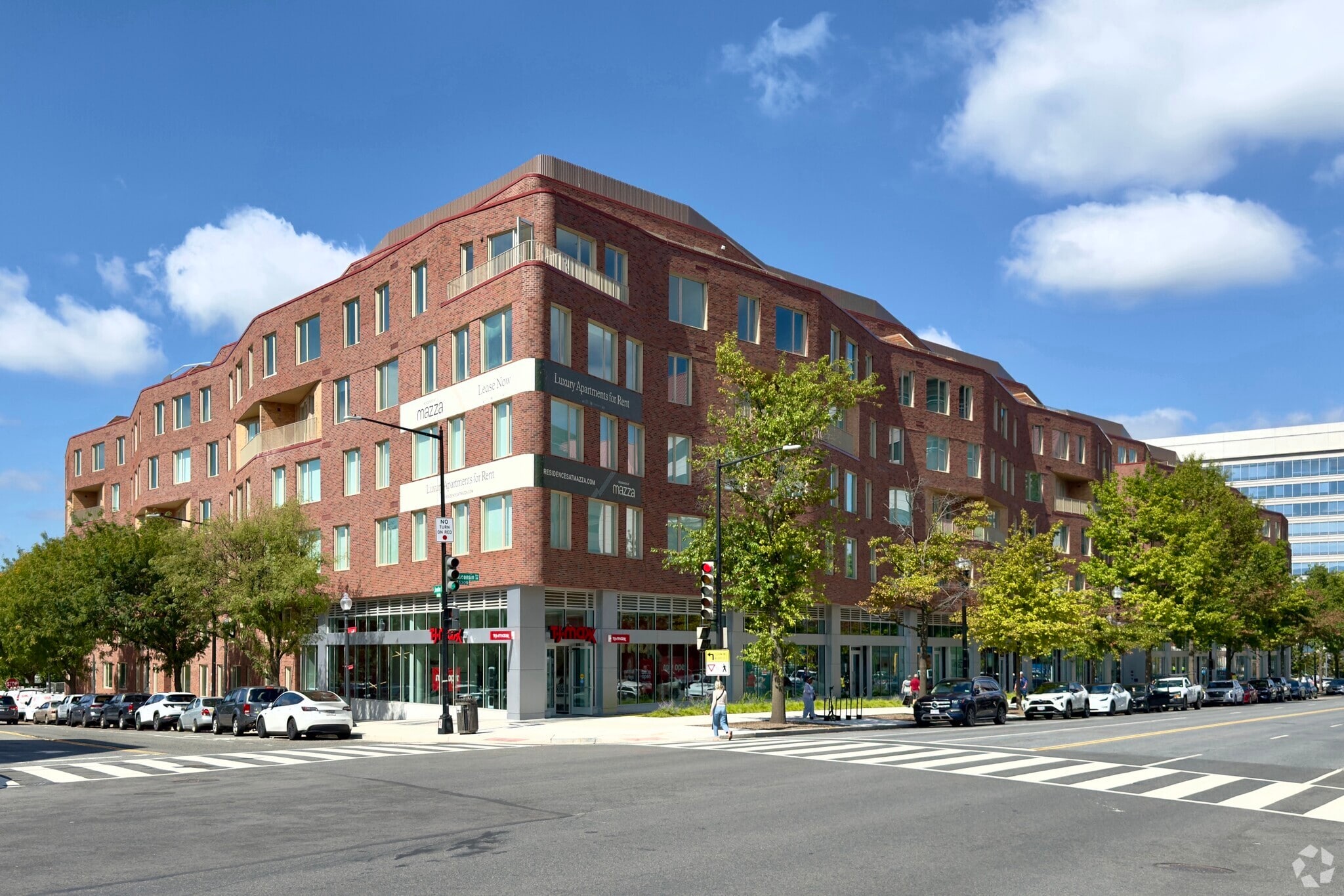 5300 Wisconsin Ave, Washington, DC for lease Primary Photo- Image 1 of 57