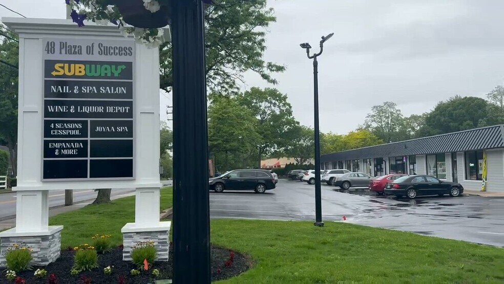 155-173 Smithtown Blvd, Nesconset, NY à louer - Vidéo sur l’inscription commerciale - Image 2 de 10