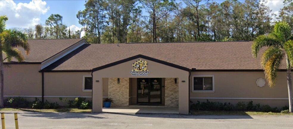 13410 Shire Ln, Fort Myers, FL for sale - Building Photo - Image 3 of 10