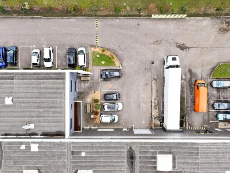 71 Impasse De La Balme, Saint-Priest à louer - Aérien - Image 2 de 23