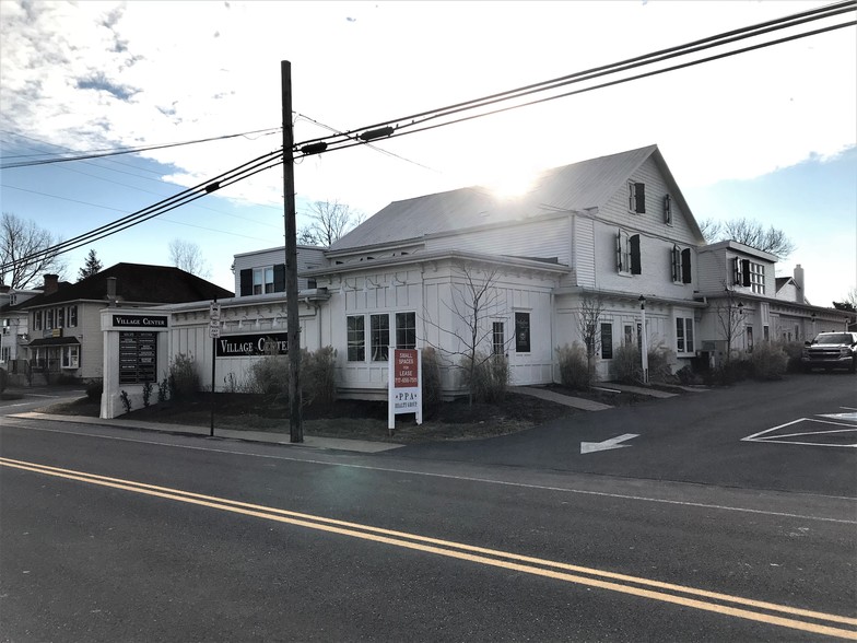 232 W Main St, Leola, PA for lease - Building Photo - Image 3 of 14