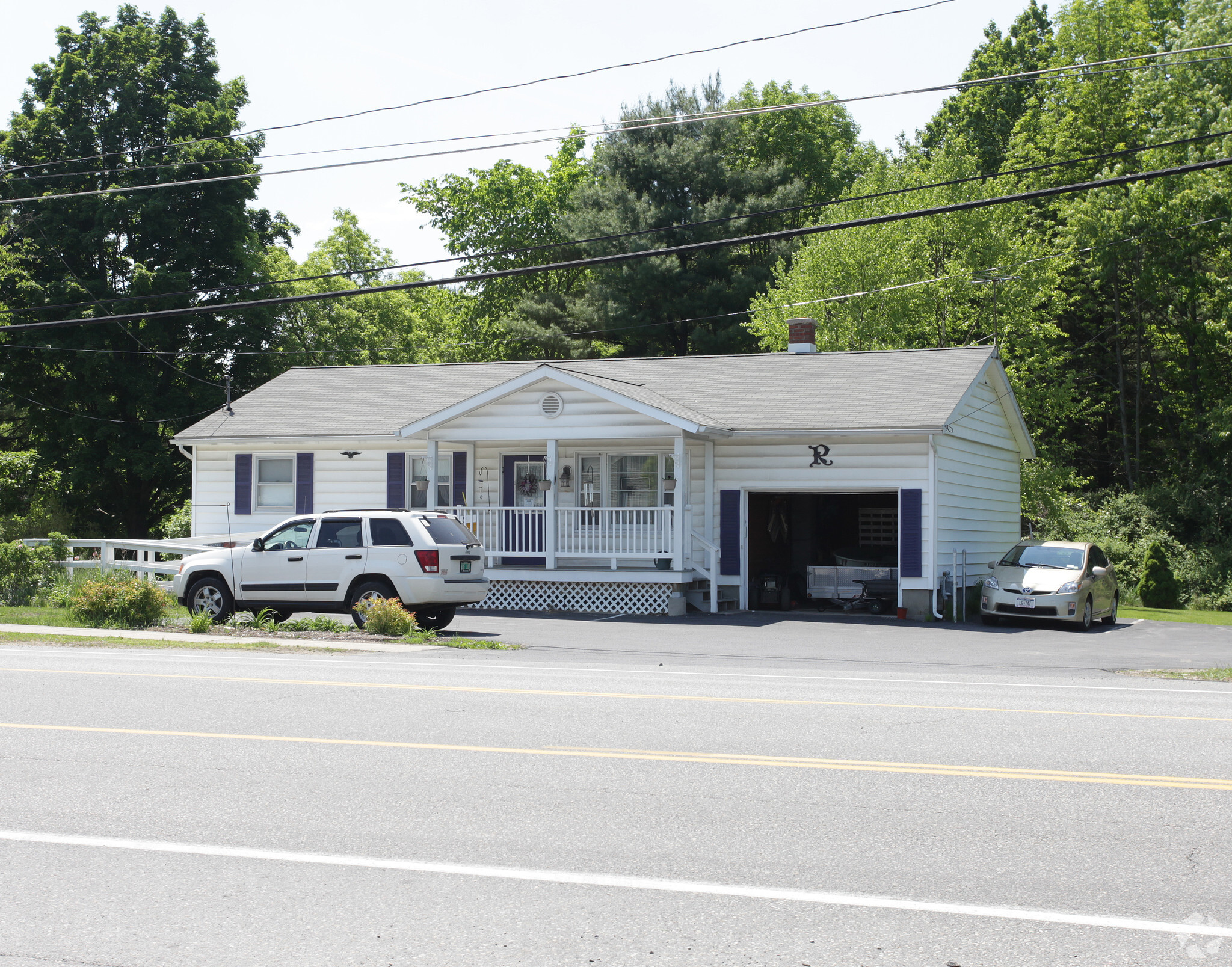 425 Bay Rd, Queensbury, NY à vendre Photo principale- Image 1 de 1