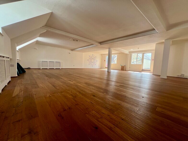 1-6 Gold St, Saffron Walden à louer - Photo du bâtiment - Image 2 de 4