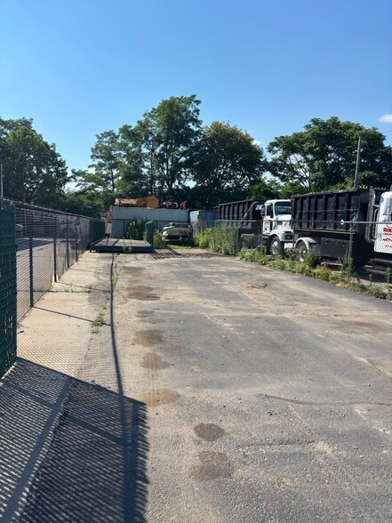 2 Park Pl, Glen Cove, NY for lease - Building Photo - Image 2 of 4