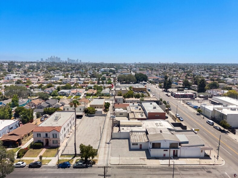 3050 Edgehill Dr, Los Angeles, CA for sale - Building Photo - Image 3 of 4