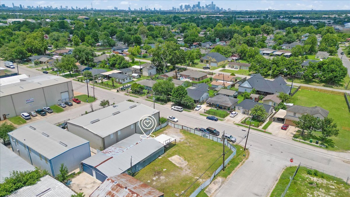 6334 Midvale Ave, Houston, TX for lease Primary Photo- Image 1 of 19