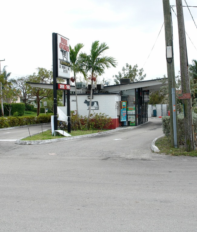 More details for 3900 Riverland Rd, Fort Lauderdale, FL - Retail for Sale