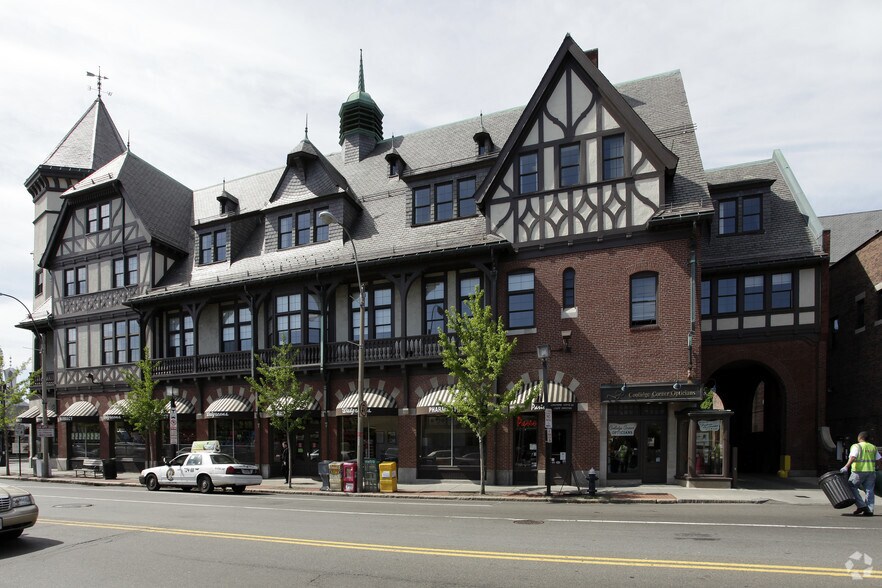 1330-1354 Beacon St, Brookline, MA à louer - Photo du bâtiment - Image 3 de 9