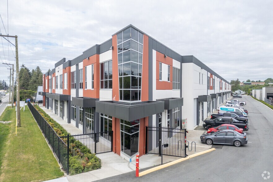 2325 Peardonville Rd, Abbotsford, BC à louer - Photo du bâtiment - Image 1 de 4