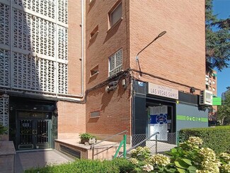 Plus de détails pour Multi-résidentiel à vendre