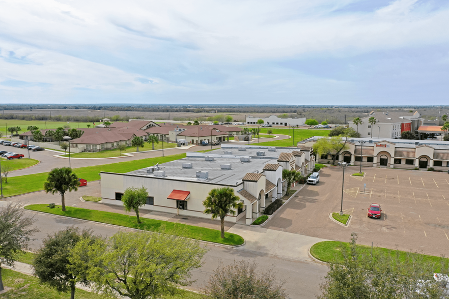 5322 E US Highway 83, Rio Grande City, TX for lease - Building Photo - Image 2 of 9