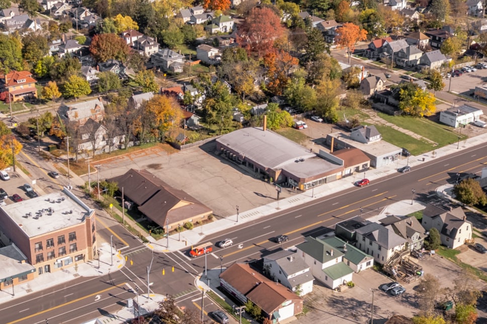 1703, 1717, 1723 E. Michigan Avenure portfolio of 3 properties for sale on LoopNet.ca Primary Photo- Image 1 of 22