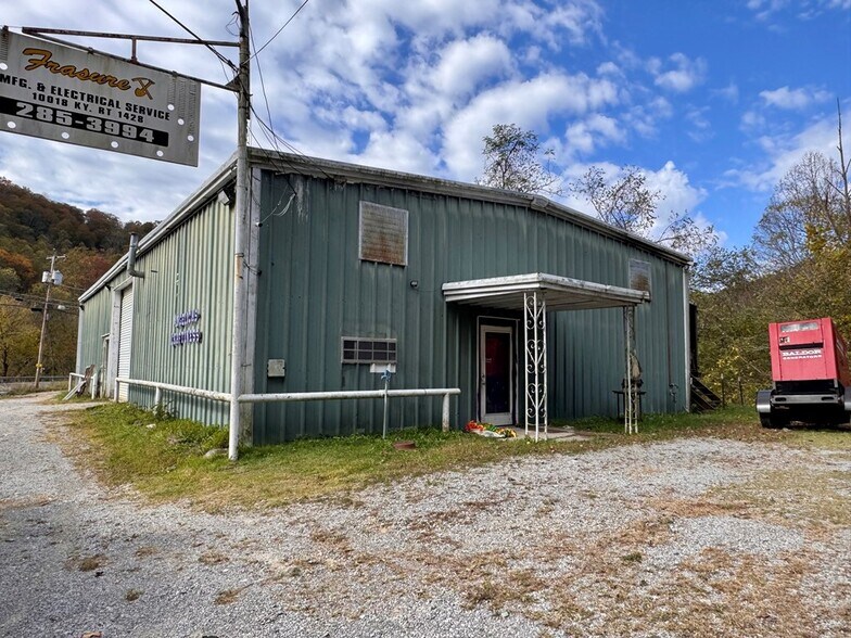 10018 KY-1428, Martin, KY à vendre - Photo du bâtiment - Image 3 de 7