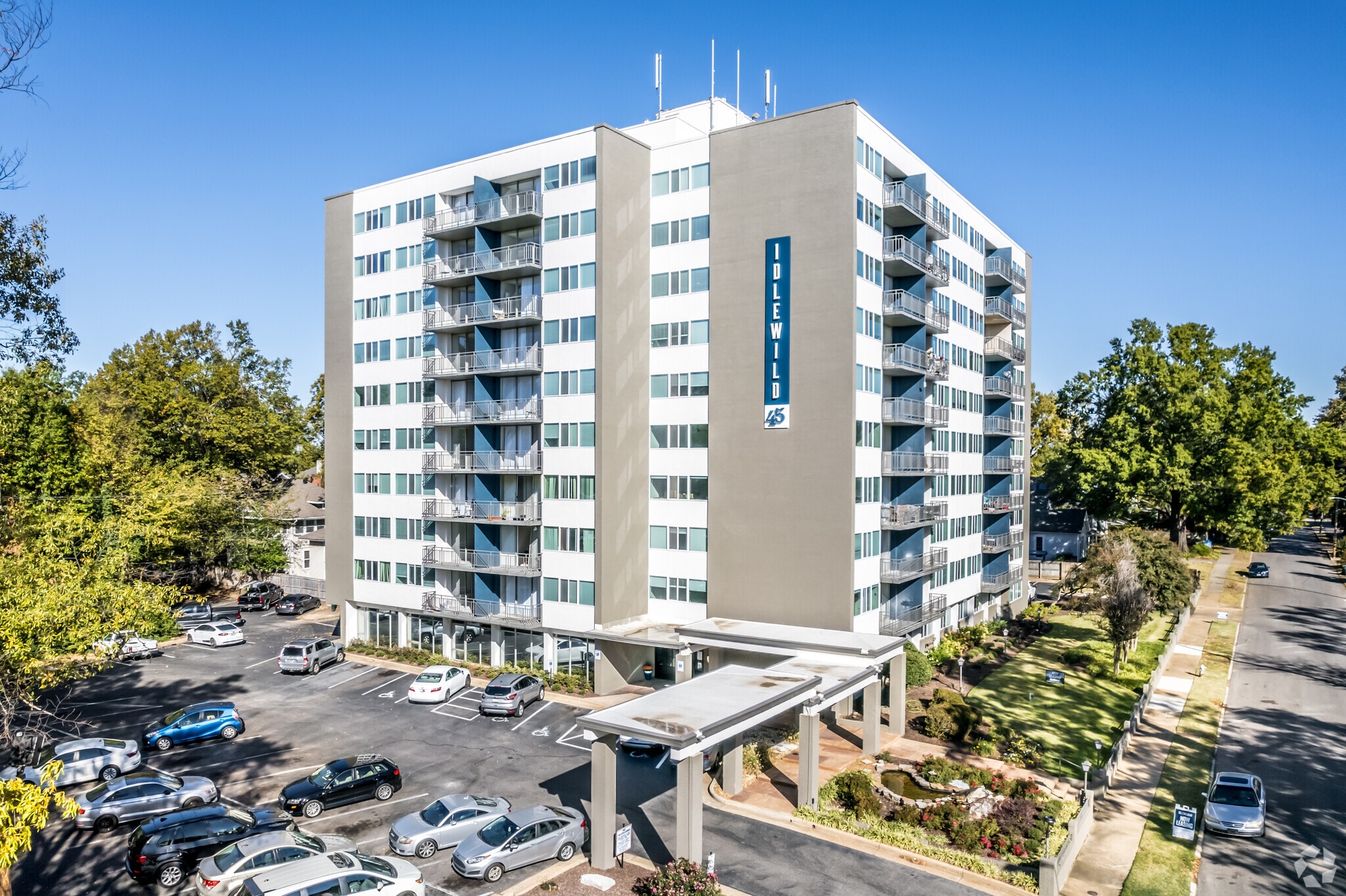 45 S Idlewild, Memphis, TN à vendre Photo principale- Image 1 de 43