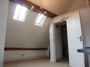 121-124 High St, Marlborough à louer Photo intérieure- Image 2 de 2