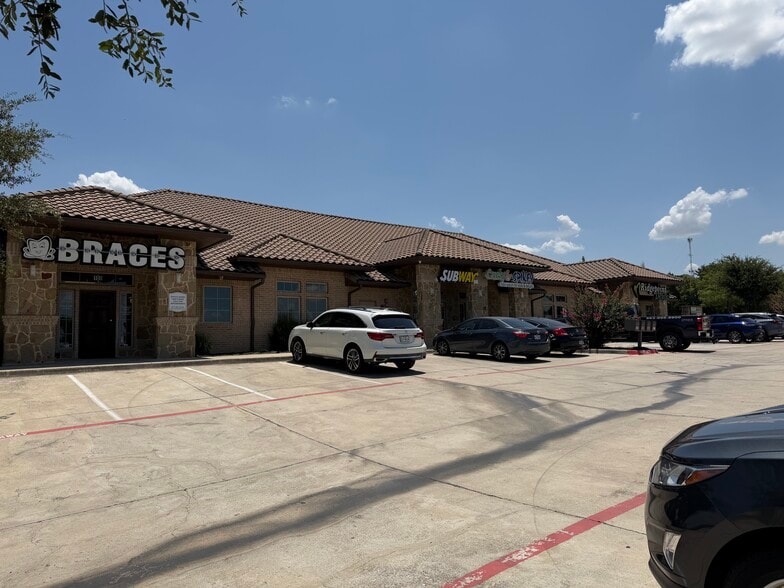 151 Ridge Point Pky, Keller, TX for lease - Building Photo - Image 1 of 9
