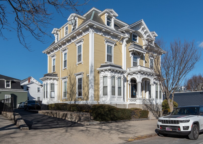 215 Broadway, Providence, RI for sale - Building Photo - Image 2 of 31