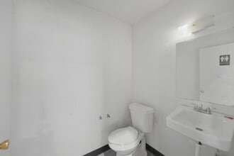 2026 Pioneer Pky W, Arlington, TX for lease Interior Photo- Image 2 of 9