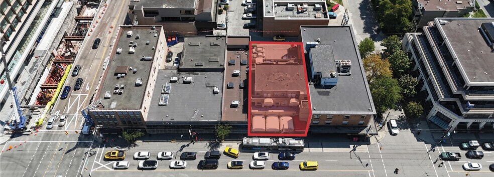 2566-2584 Granville St, Vancouver, BC à vendre - Photo du bâtiment - Image 3 de 8