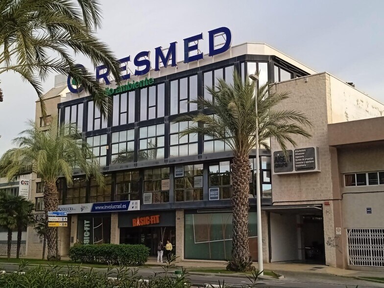 Office in Elche for sale - Building Photo - Image 1 of 29