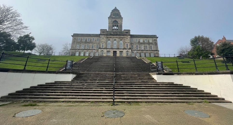 5 Queens Rd, Wallasey à vendre - Photo du bâtiment - Image 1 de 15