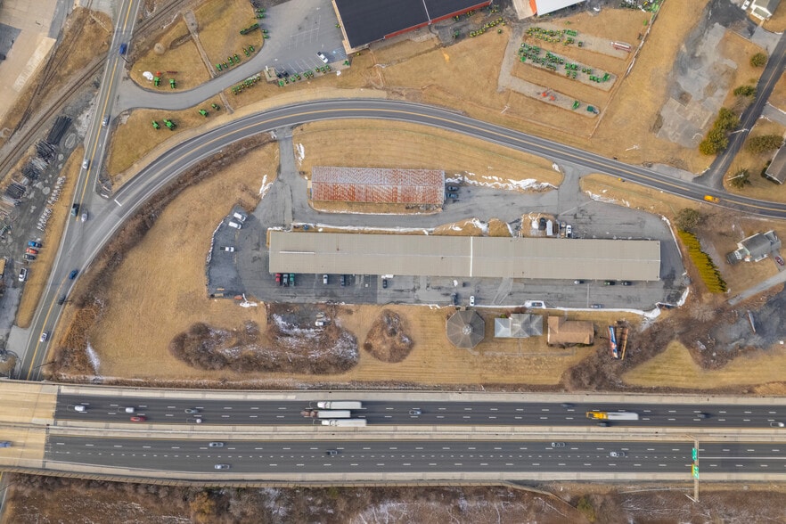 6500 Chapmans Rd, Allentown, PA for lease - Aerial - Image 3 of 9
