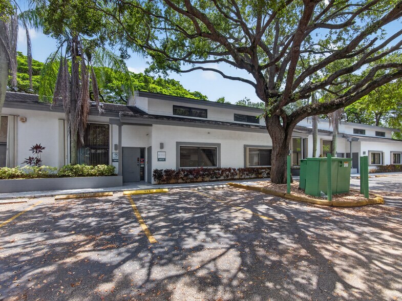 10717 Sw 104th St, Miami, FL à vendre - Photo du bâtiment - Image 3 de 46