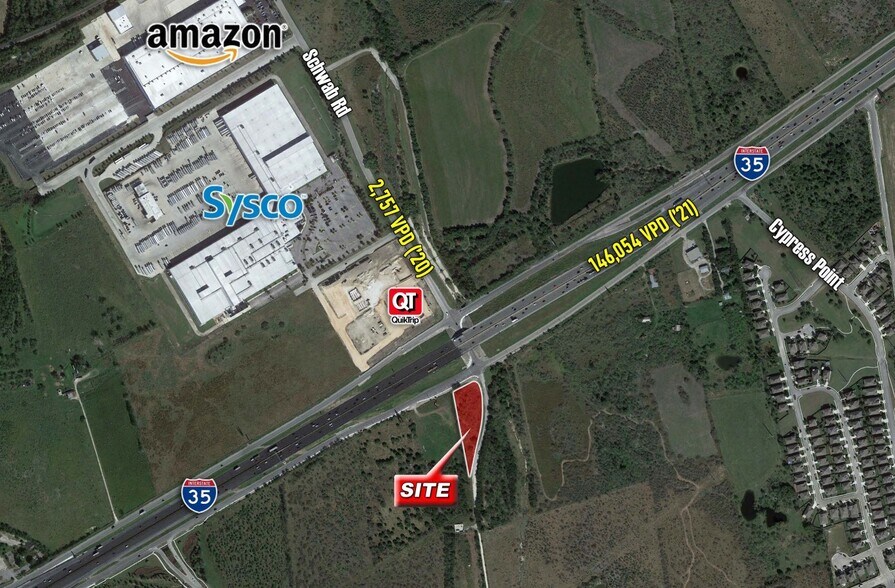 SWC of I-35 & Schwab Rd, New Braunfels, TX à vendre - Photo du bâtiment - Image 1 de 5