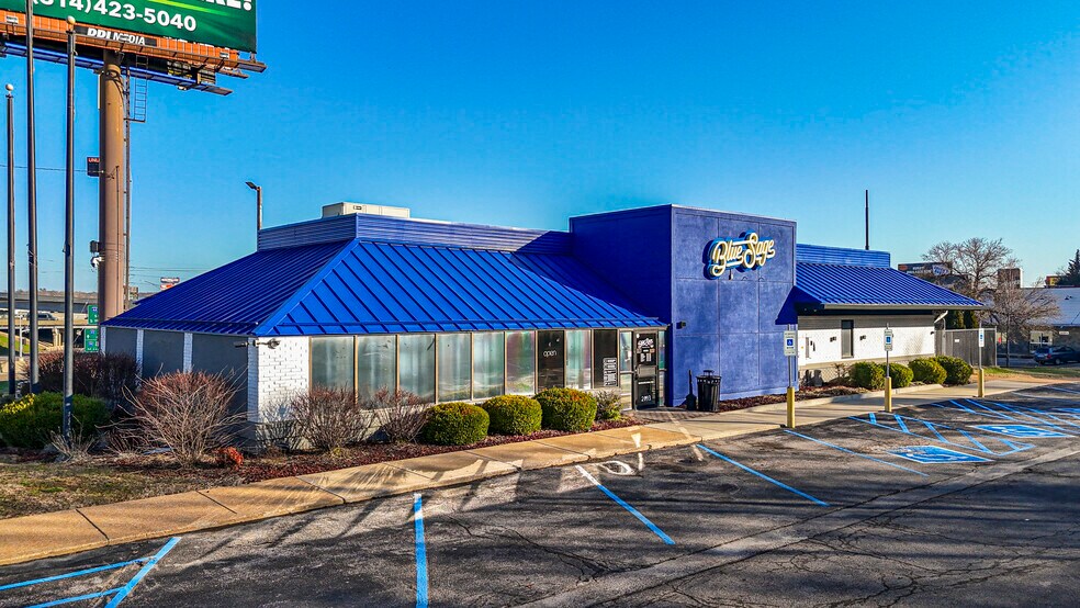 2093 Smizer Station Rd, Fenton, MO à vendre - Photo du bâtiment - Image 2 de 16