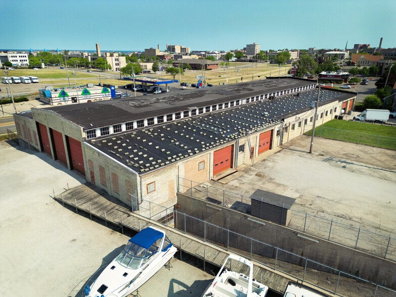 5136 Sheridan Rd, Kenosha, WI à vendre - Photo du bâtiment - Image 2 de 8