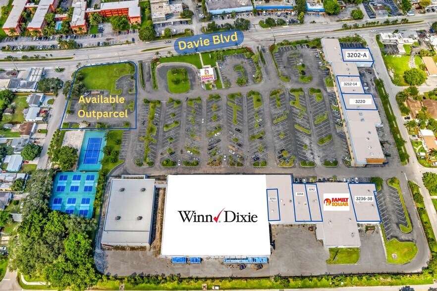 3236-3260 Davie Blvd, Fort Lauderdale, FL à louer - Photo du bâtiment - Image 2 de 10