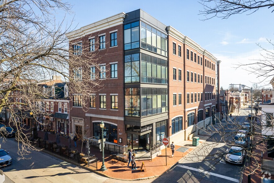 158 W Gay St, West Chester, PA à louer - Photo du bâtiment - Image 1 de 5