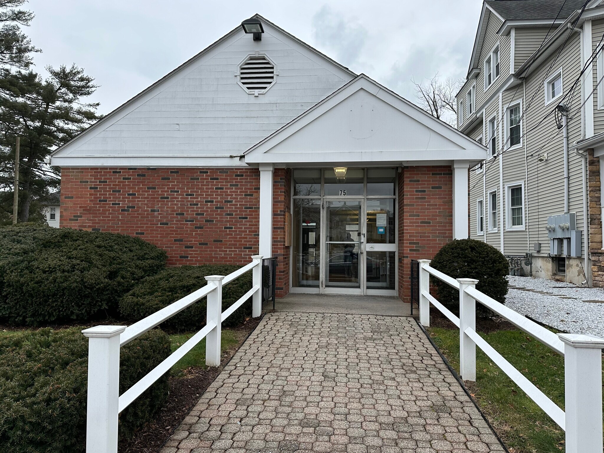 75 Park Rd, West Hartford, CT for lease Primary Photo- Image 1 of 18