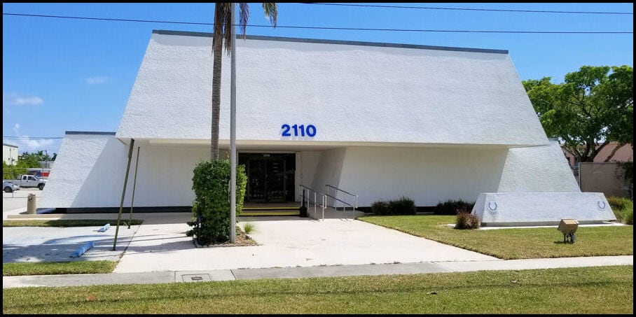 2110 N Florida Mango Rd, West Palm Beach, FL for lease - Building Photo - Image 2 of 7