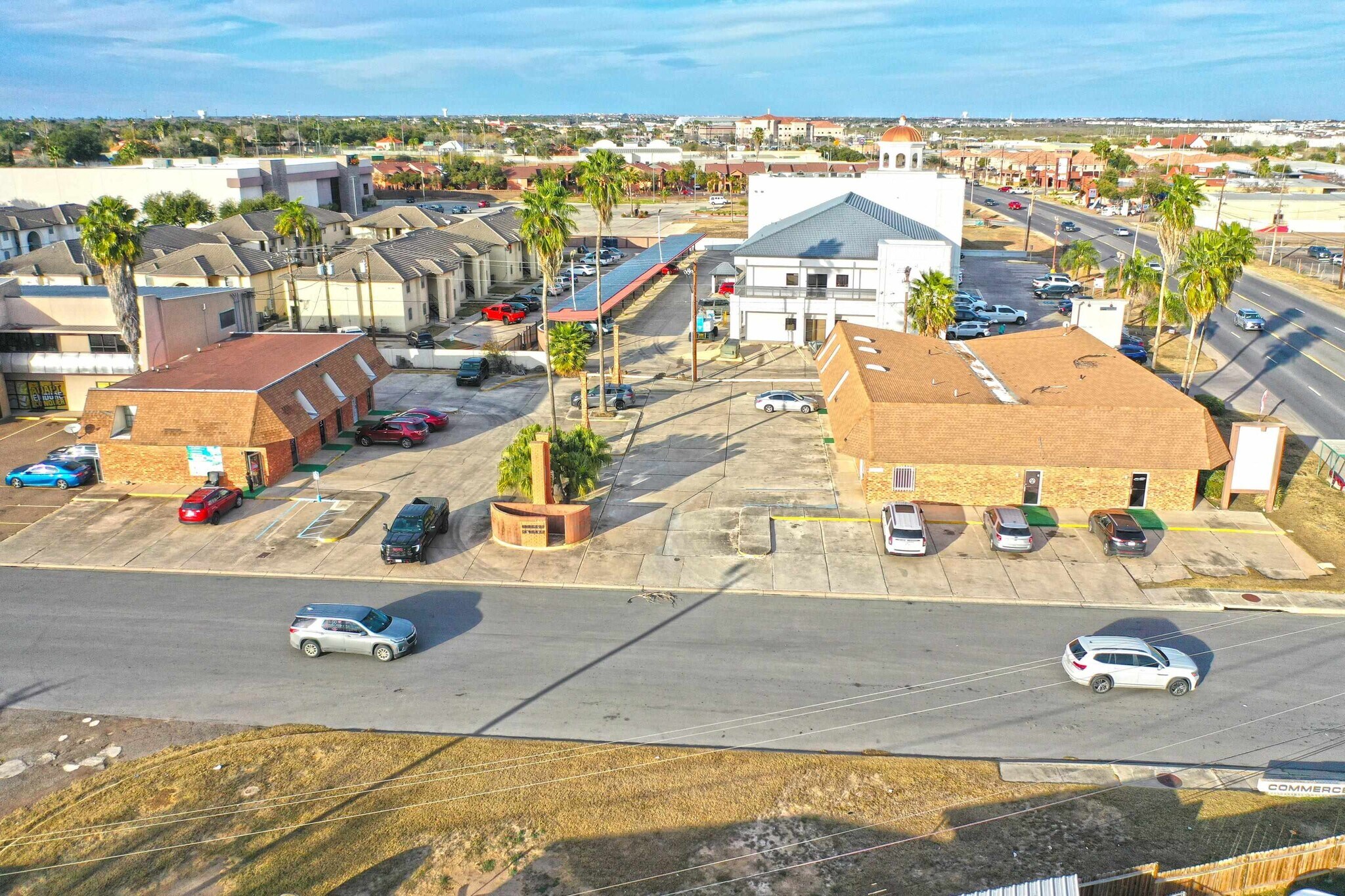 6202 McPherson Rd, Laredo, TX à vendre Photo principale- Image 1 de 1