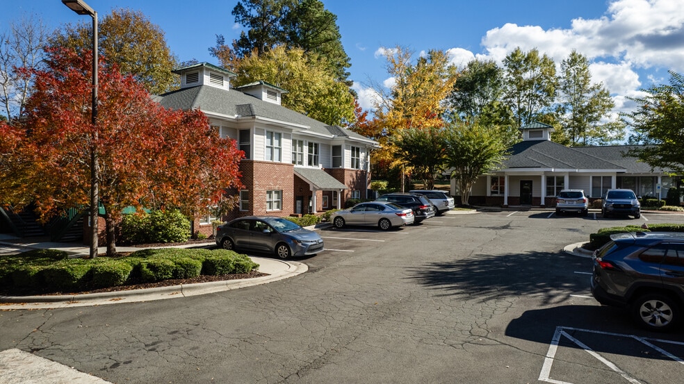 1502 W Nc-54 Hwy, Durham, NC for lease - Building Photo - Image 3 of 11